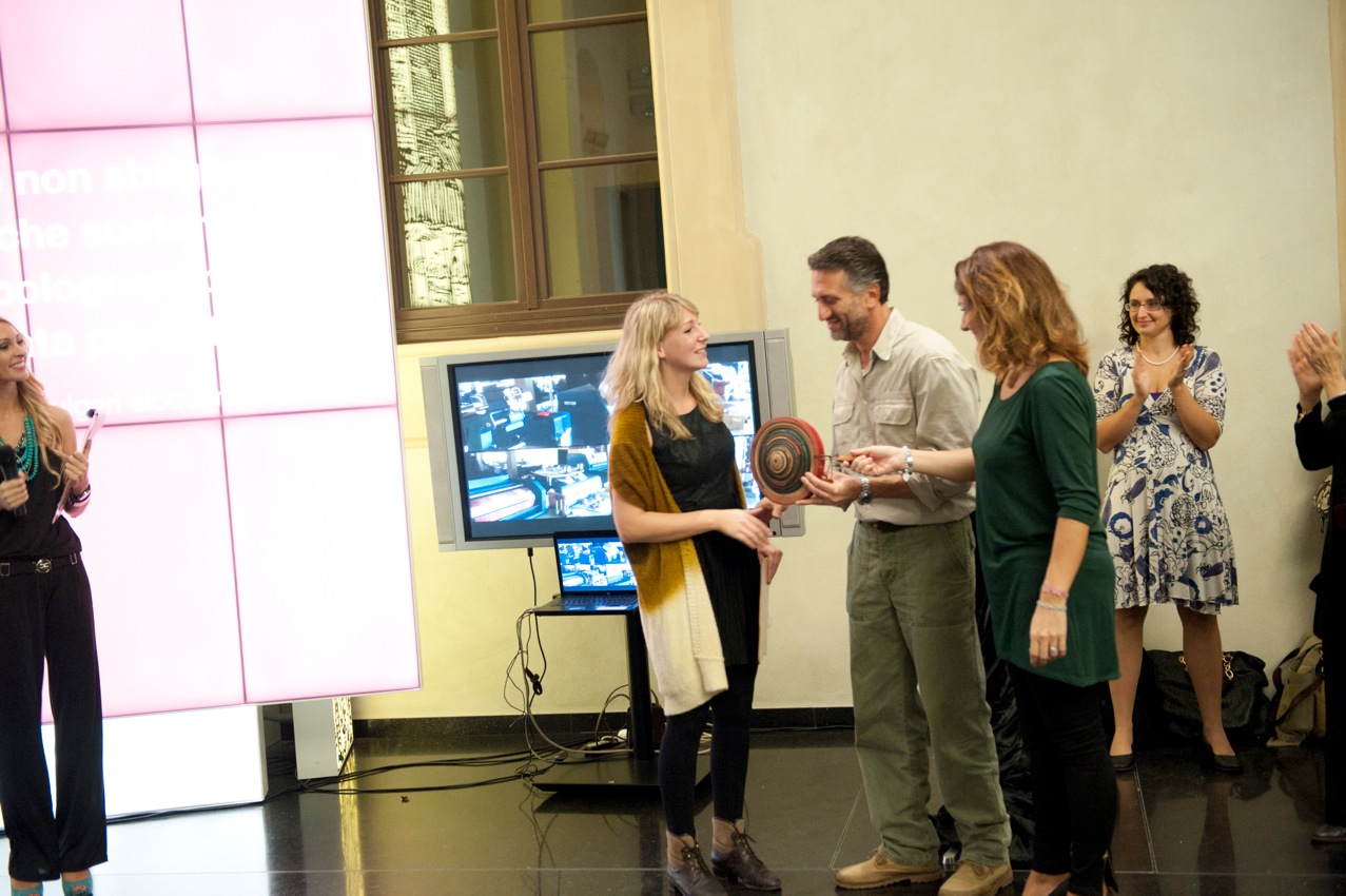Simone Remi premia Renee Simone Remi premia Renee